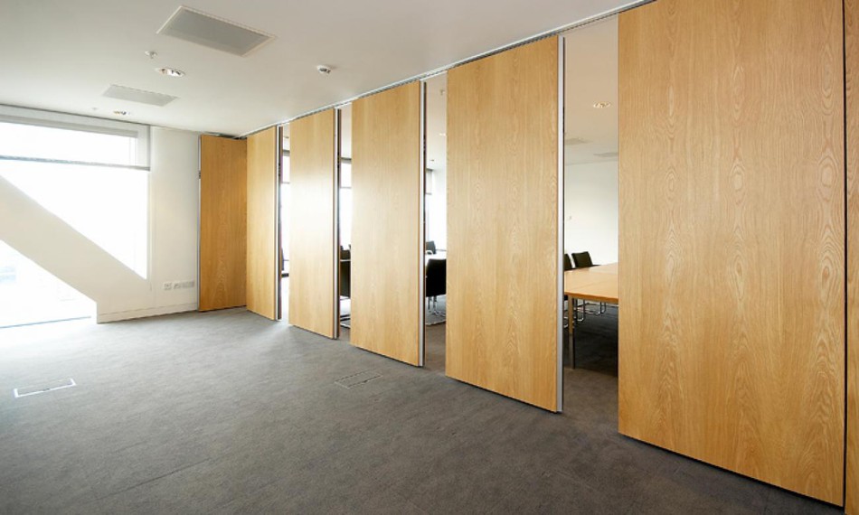 Automatic movable partitions wall Automatic movable partitions wall