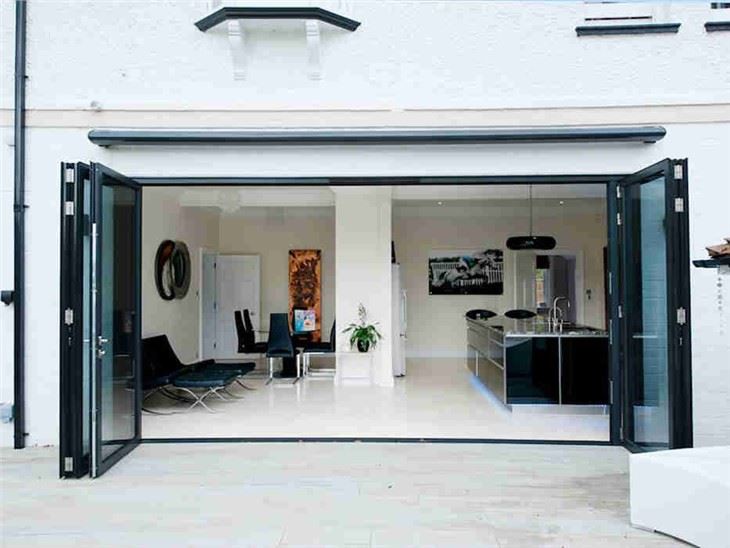 Folding Door with Floor Guide