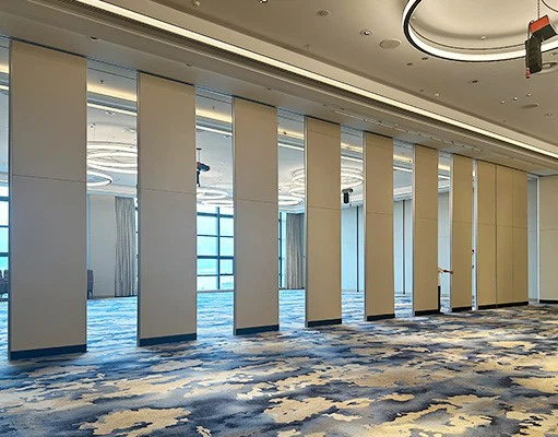 EG85 89mm acoustic operable wall system with RW52 soundproofing and 5.5m max height EG85 89mm acoustic operable wall system with RW52 soundproofing and 5.5m max height